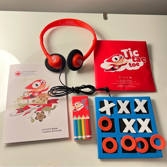 🆕Air Canada Skyriders kid messager bag with 4 surprises - Picture 3 of 8